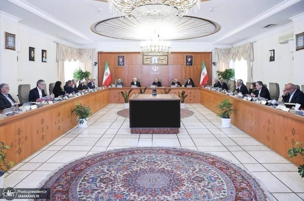 تصمیمات مهم دولت برای ثبات بازار/  تمدید واردات بدون انتقال ارز در مرزها؛ «دام زنده» هم به فهرست کالاهای اساسی اضافه شد