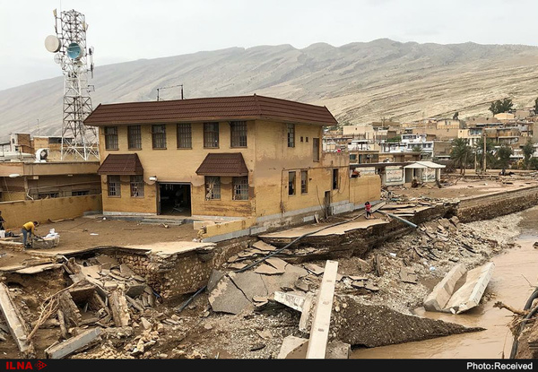 400 واحد مسکونی در پلدختر تخریبی است