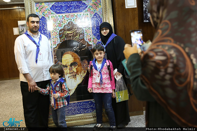 بازدید گردشگران نوروزی از بیت امام خمینی (س) در جماران 