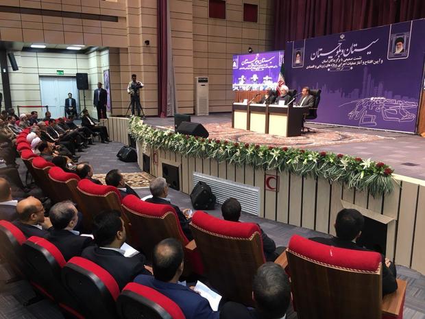 روحانی:برق و آبرسانی به روستاها از افتخارات دولت است