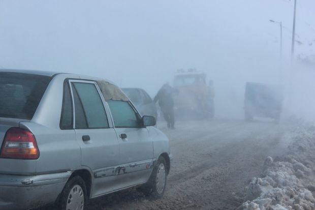 برف، مه و باران پدیده غالب در جاده‌های استان زنجان