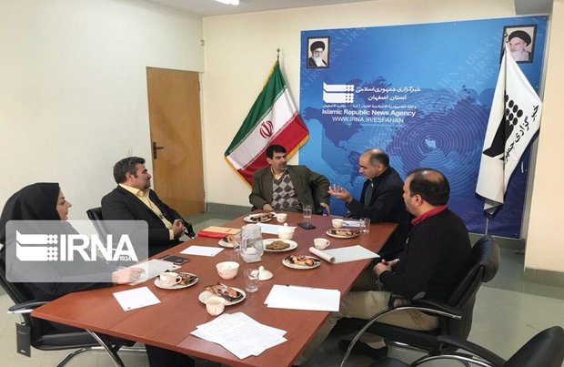واکاوی چالشهای فراروی انتخابات مجلس با حضور استادان در میزگرد ایرنا اصفهان