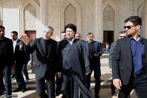 دیدار سرپرست و کارکنان وزارت خارجه باسید حسن خمینی در حرم مطهر امام خمینی (س)