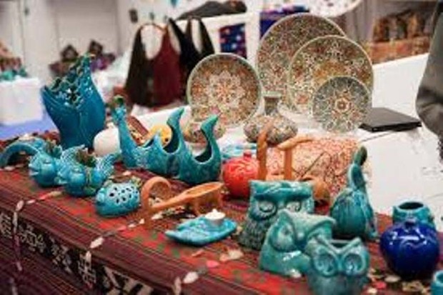 نمایشگاه صنایع دستی در الوند برپا شد