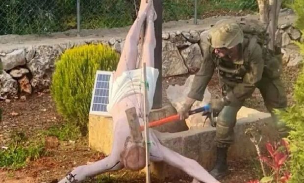 روزنامه اسرائیلی: محکوم کردن توهین به تمثال حضرت مسیح، ریاکاری است