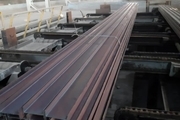تولید تیرآهن فوق سبک صادراتی گروه ملی صنعتی فولاد اهواز آغاز شد