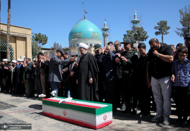 تشییع شهیده منصوره باصری در شهرستان رباط کریم