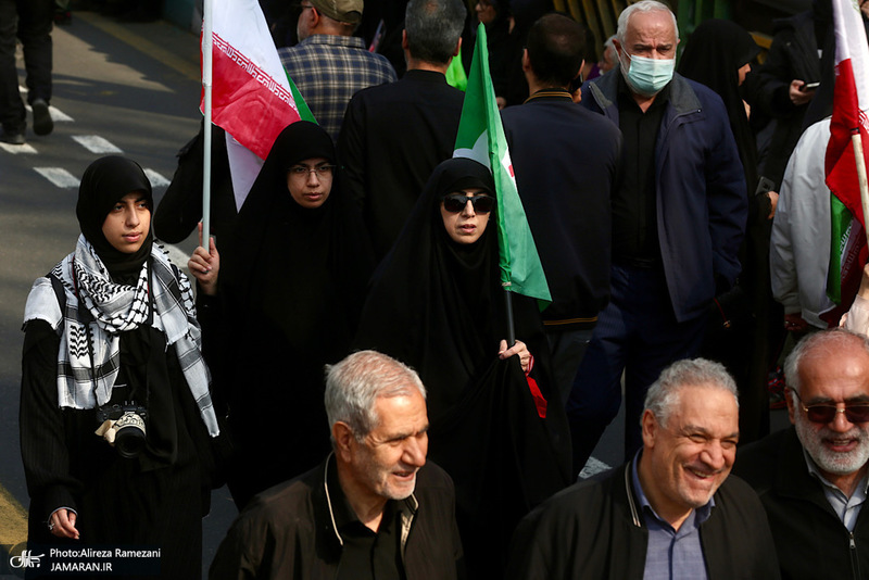 مراسم تشییع پیکرهای مطهر 84 شهید قهرمان ناوشکن دنا -2