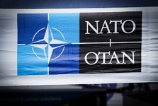 پولیتیکو نوشت: جنگ علیه ایران منجر به فروپاشی ائتلافهای آمریکا و افول نفوذ جهانی اش می شود