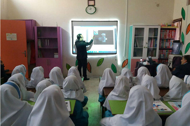 ۱۱۸ مدرسه مناطق حاشیه کردستان هوشمندسازی شد