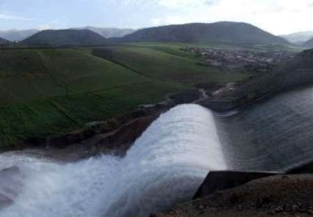 پر شدن87 درصد ظرفیت سدهای کردستان   معاون  شرکت آب منطقه‌ای استان: مردم از توقف و تردد در کنار رودخانه‌ها پرهیز کنند