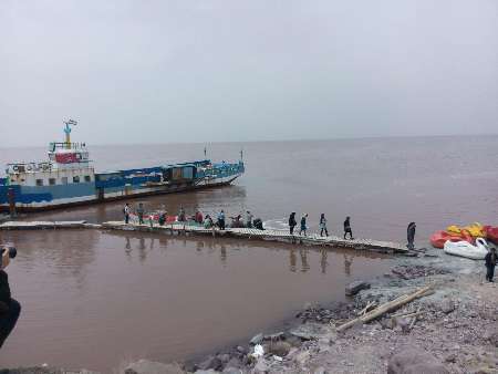 وقتی خبرنگاران برای دیدن آب به دریاچه ارومیه می آیند