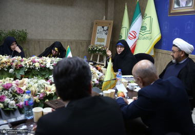 اولین نشست زن در اندیشه دینی فلسفی امام خمینی (س)