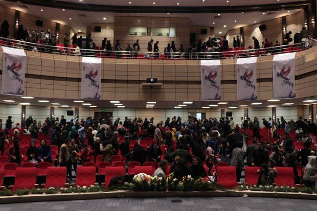 عذرخواهی مدیر سینما هلال زاهدان برای پخش نشدن فیلم چهارراه استامبول