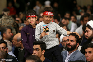دیدار جمعی از خانواده‌های شهدای دفاع مقدس و مدافع حرم با رهبر معظم انقلاب