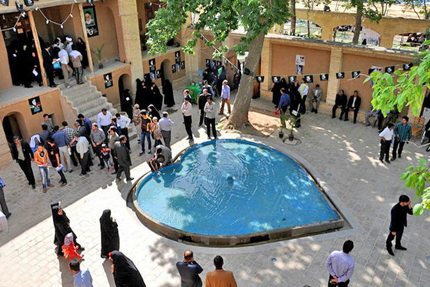 140 هزار گردشگر از بیت امام راحل در خمین بازدید کردند