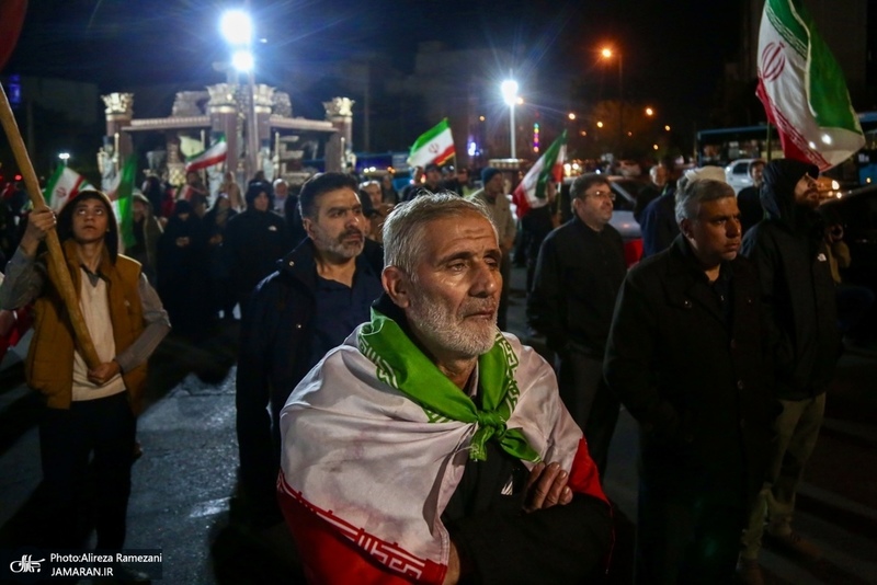 چهل و ششمین شب اجتماع پر شور مردم در میدان چهار باغ