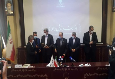 صالحی‌امیری: از شهردار تهران انتظار بیشتری دارم / وزیر ورزش: برخی ارگان‌ها از فضای خود استفاده بهینه نمی‌کنند
