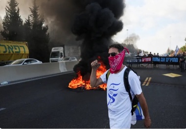 عصیان مدنی اسرائیلی ها علیه نتانیاهو؛ آیا دولت متزلزل خواهد شد؟