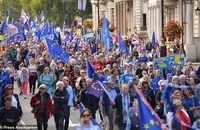 تظاهرات مقابل پارلمان انگلیس
