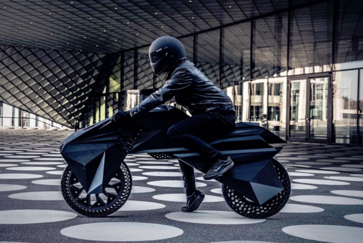 موتورسیکلتی که تماما چاپ شده + عکس و فیلم 