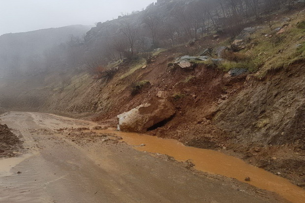 بارندگی بیش از 98 میلیارد ریال به حوزه راه اندیمشک خسارت زد