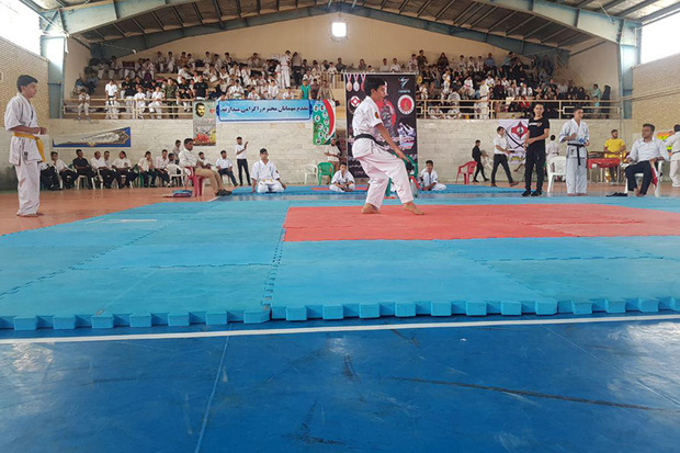 استان مرکزی قهرمان مسابقات کاراته کیوکوشین شد