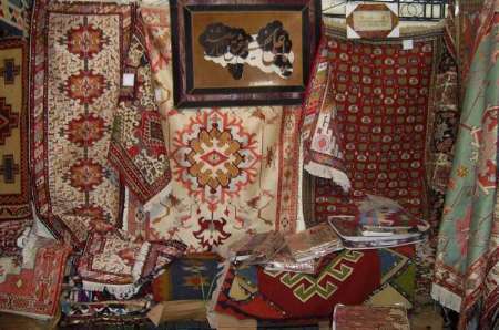 برپایی نمایشگاه صنایع دستی در ایوان انتظار