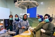 نجات جنین سالم در دوقلوهای همسان با جراحی و عمل میکروویو در شیراز