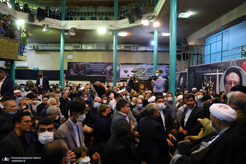 مراسم وداع با پیکر حجت الاسلام و المسلمین سید محمود دعایی در حسینیه جماران -3