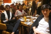بازیکنان تیم ملی بیرون از هتل شام خوردند + عکس