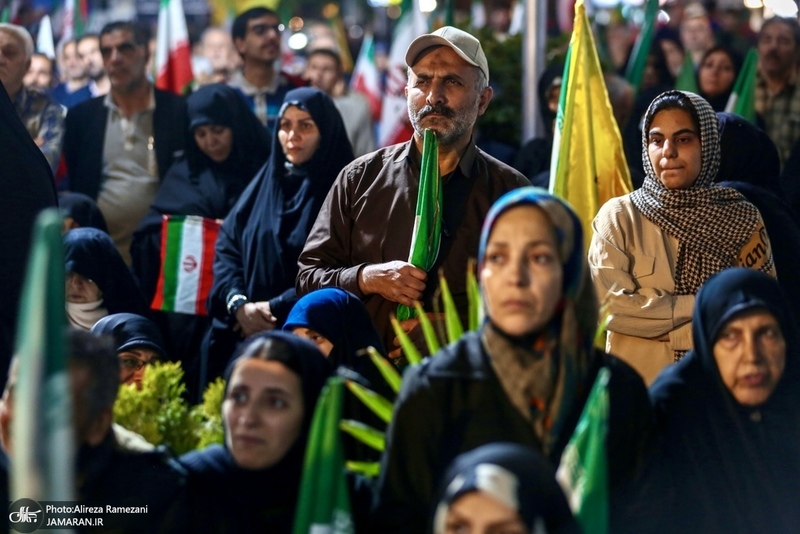 پنجاه و پنجمین شب اجتماع پر شور مردم در میدان منیریه