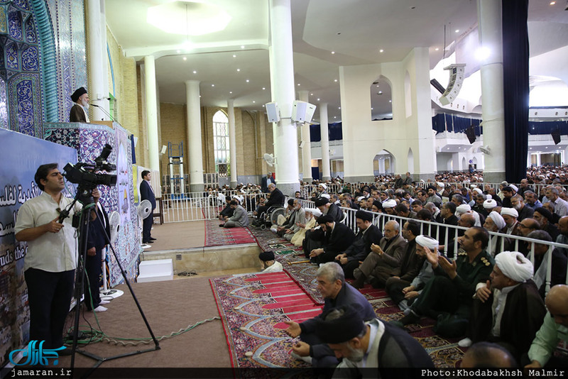 حضور سید حسن خمینی در نماز جمعه قم