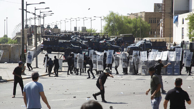 استعفای رئیس پارلمان عراق رد شد، پلیس با تظاهرکنندگان درگیر شد