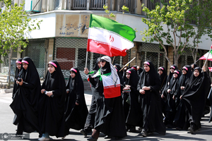 راهپیمایی دختران «جان‌فدای ایران»- ۲
