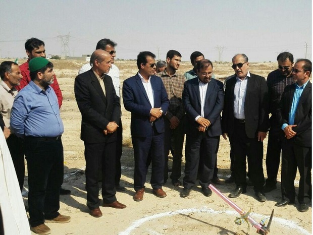 عملیات اجرایی  زمین چمن مصنوعی کاکی بوشهر آغاز شد