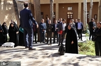 جمعی از شرکت کنندگان در کارگاه مدارس شاهد از بیت تاریخی امام در خمین بازدید کردند