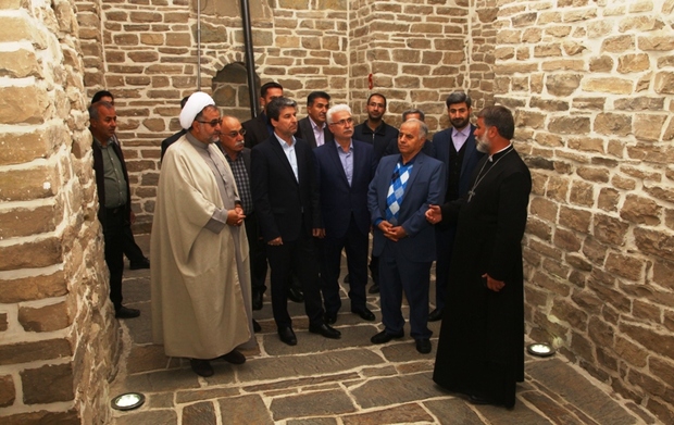 لزوم رسیدگی و رفع مشکلات اقلیت های دینی ساکن در آذربایجان غربی
