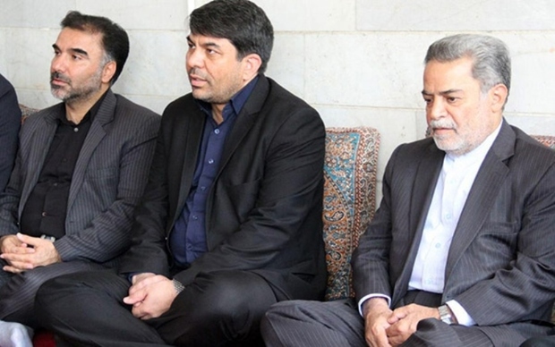 استاندار یزد بر ترویج فرهنگ ایثار و شهادت در جامعه تاکید کرد