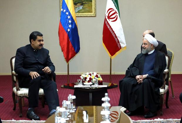 دکتر روحانی: تداوم رایزنی میان کشورهای صادرکننده نفت ضروری است