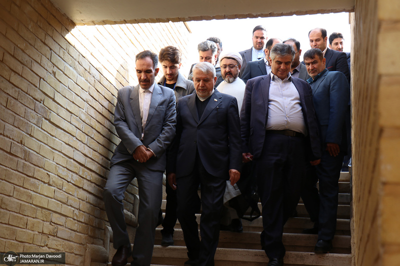 بازدید وزیر میراث فرهنگی از نمایشگاه هفته فرهنگی «بر آستان آفتاب»