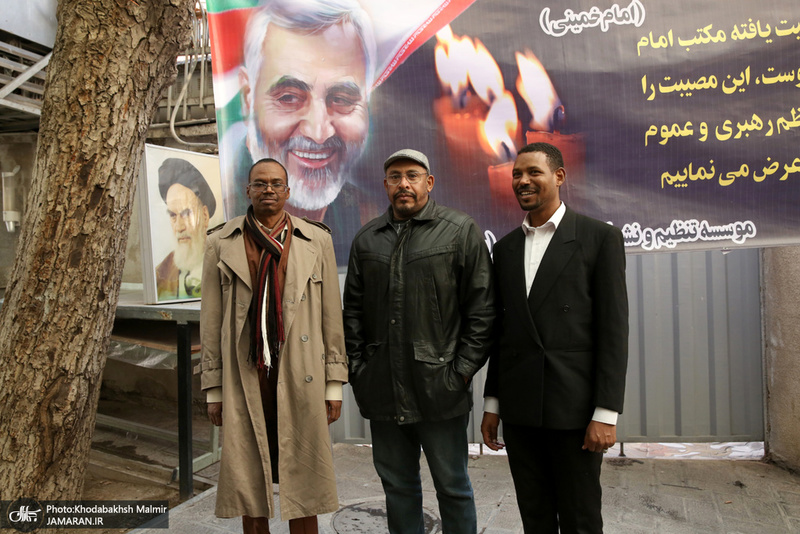 بازدید جمعی از طلاب دانشجو کشور سودان از بیت امام خمینی در ایام دهه فجر