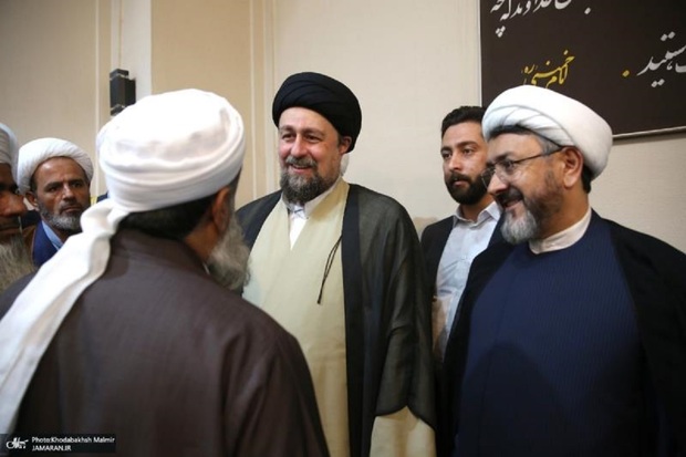 Foreign guests attending unity summit pledge allegiance with Imam Khomeini's ideals 