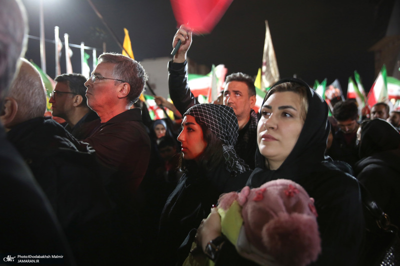 چهل و چهارمین شب اجتماع پرشور مردم در صادقیه