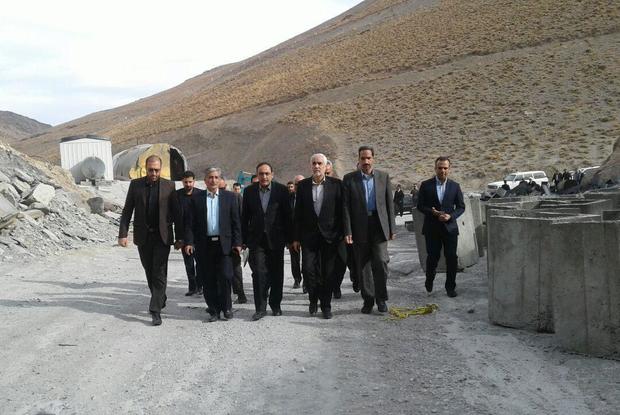 استاندار اصفهان از پروژه های عمرانی خوانسار بازدید کرد