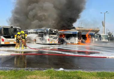 انفجار یک اتوبوس در بات‌یام اشغالی و هلاکت یک صهیونیست + فیلم