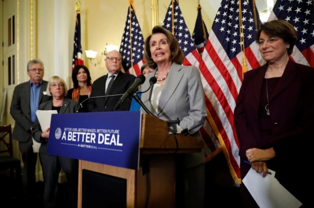 کاهش مقبولیت جمهوریخواهان: دردسری بزرگ برای حزب ترامپ یک سال مانده تا انتخابات میان دوره‌ ای

