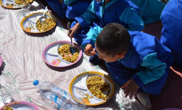 از فردا کودکان در مهد کودکهای مازندران غذای گرم می خورند