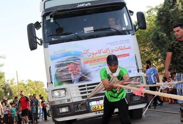 برگزاری مسابقات کامیون کشی در قزوین