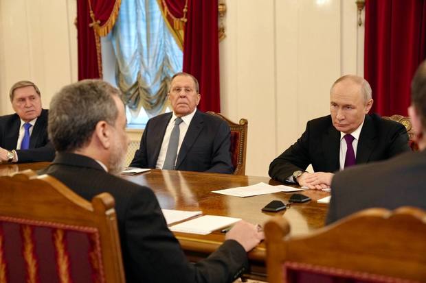 دستیار پوتین خبر داد: احتمال تماس روسیه و آمریکا پس از دیدار عراقچی با پوتین